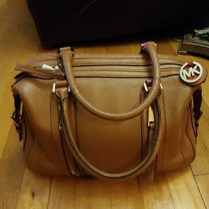 Michael kors leather bag